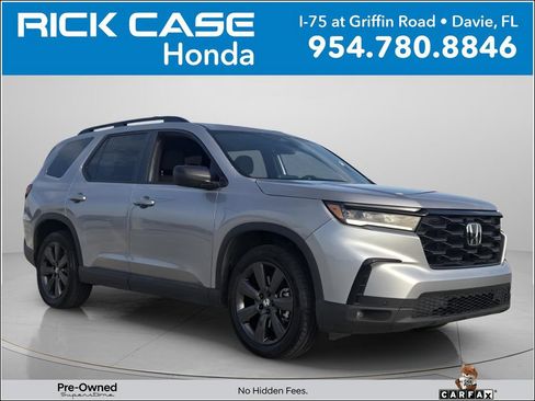 Certified 2025 Honda Pilot Sport image 1