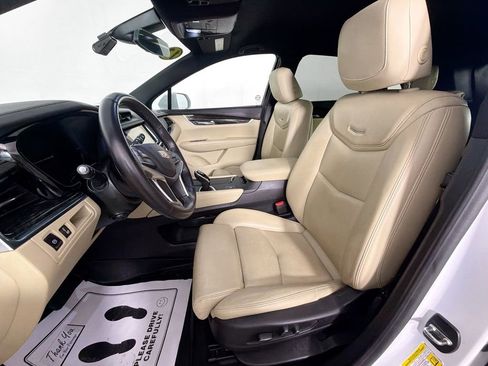 Used 2017 Cadillac XT5 FWD image 21