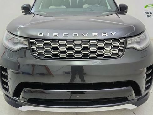 Used 2024 Land Rover Discovery Metropolitan Edition AWD/4WD image 9