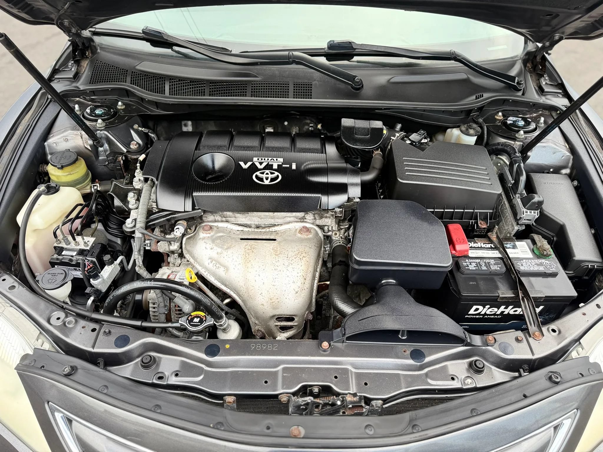 Used 2010 Toyota Camry LE FWD image 9