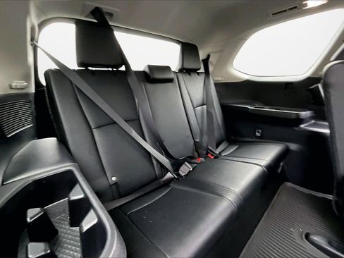 Used 2024 Toyota Grand Highlander Limited image 23