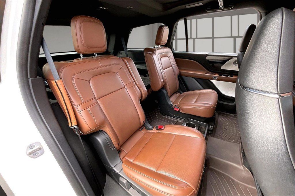 Used 2023 Lincoln Aviator Reserve w/ Equipment Group 201A AWD/4WD image 21