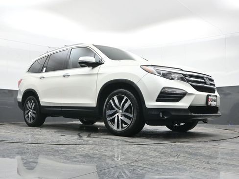 Used 2016 Honda Pilot Touring image 48