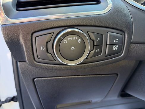 Used 2021 Ford Edge Titanium image 15