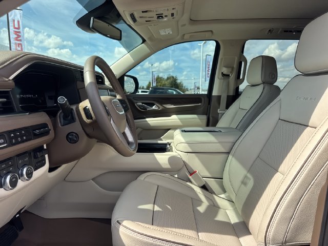 Used 2024 GMC Yukon Denali w/ Max Trailering Package AWD/4WD image 14