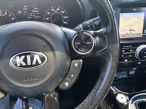 Used 2014 Kia Soul ! w/ Sun & Sound Package FWD image 19