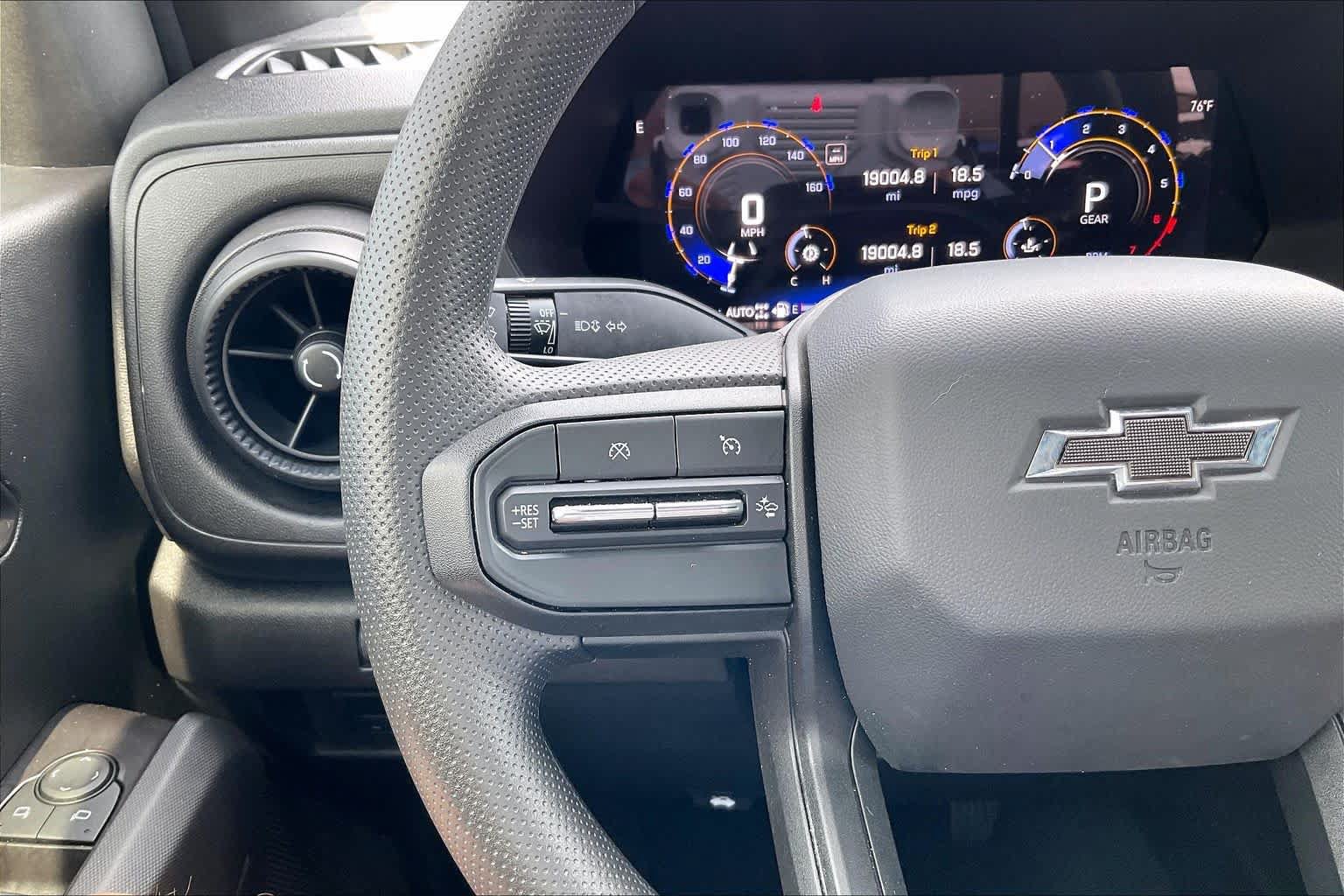 Used 2024 Chevrolet Colorado Trail Boss w/ Advanced Trailering Package AWD/4WD image 23