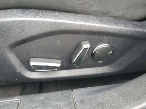Used 2020 Ford Fusion SE image 16