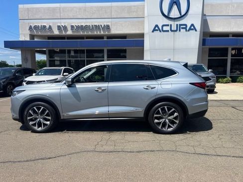 Used 2023 Acura MDX SH-AWD w/ Technology Package image 4