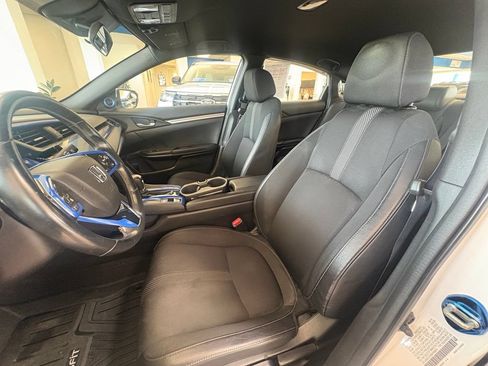Used 2019 Honda Civic Sport image 24