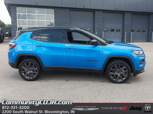 New 2025 Jeep Compass Limited w/ Sun & Sound Group image 8