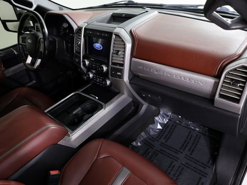 Used 2020 Ford F350 Platinum w/ FX4 Off-Road Package image 41