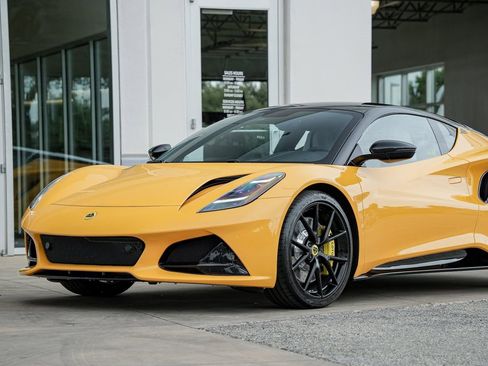 New 2025 Lotus Emira image 9