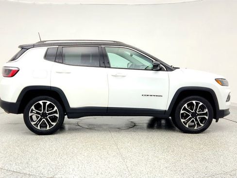 Used 2022 Jeep Compass Limited image 4