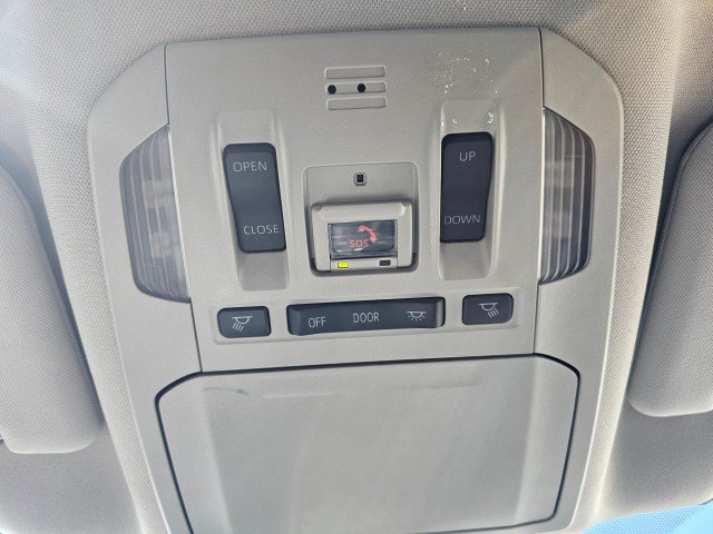 Used 2022 Toyota Highlander XLE AWD/4WD image 40