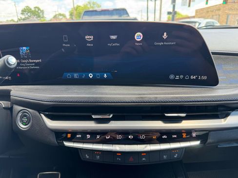 Used 2025 Cadillac XT4 Sport AWD/4WD image 20