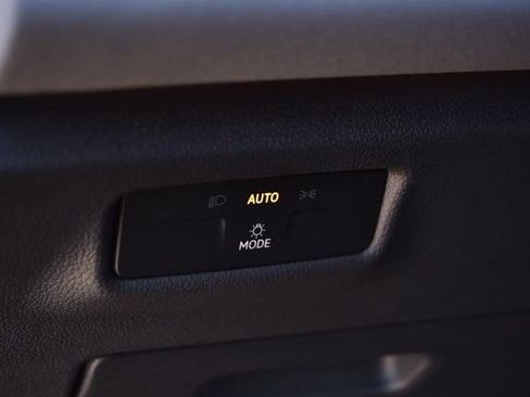 New 2026 Volkswagen Tiguan SE R-Line image 11