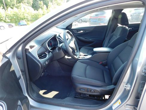 Used 2024 Chevrolet Malibu LT FWD image 13