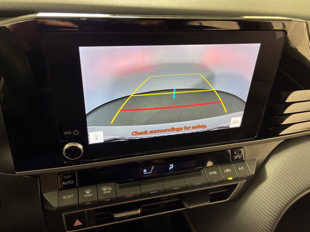 Used 2025 Toyota Camry SE FWD image 21