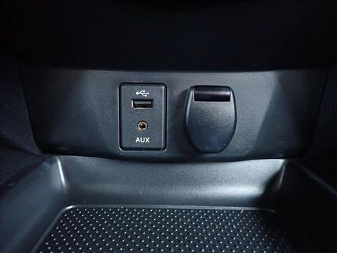 Used 2017 Nissan Rogue Sport SV FWD image 21