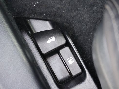 Used 2013 Toyota Camry SE image 37