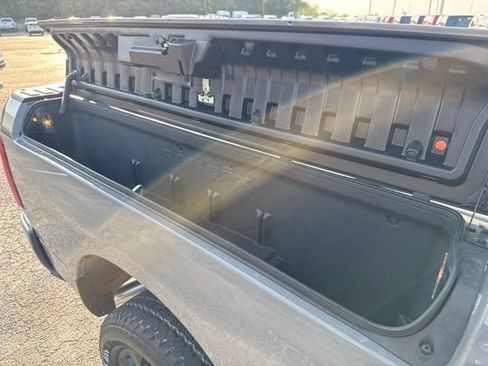 New 2026 RAM 2500 Laramie w/ Night Edition AWD/4WD image 15