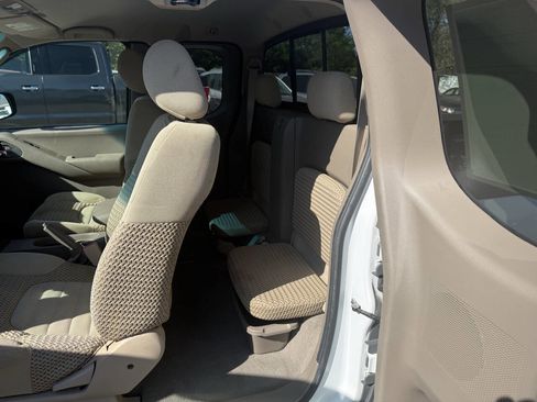 Used 2008 Nissan Frontier SE w/ SE Value Truck Pkg image 13