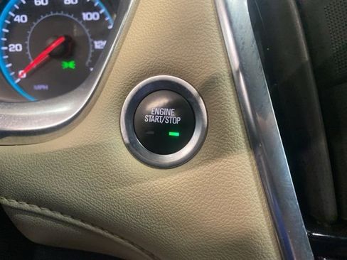 Certified 2022 Chevrolet Traverse LS AWD/4WD image 17
