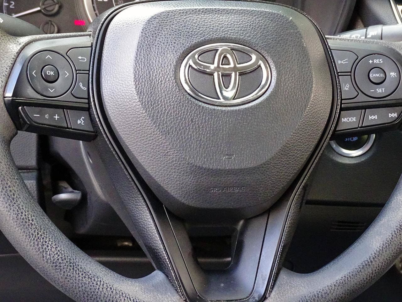 Used 2021 Toyota Corolla LE w/ LE Convenience Package FWD image 17