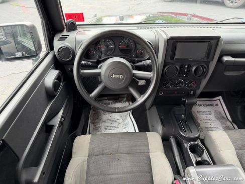 Used 2007 Jeep Wrangler Unlimited X w/ Dual Top Group RWD image 15