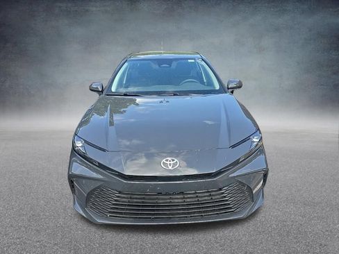 Used 2025 Toyota Camry LE FWD image 3