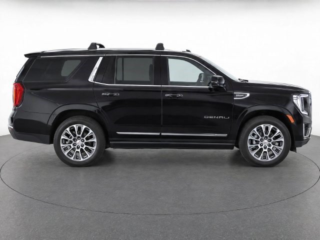 Used 2023 GMC Yukon Denali w/ Denali Reserve Package AWD/4WD image 2