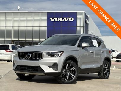 Certified 2025 Volvo XC40 B5 Core