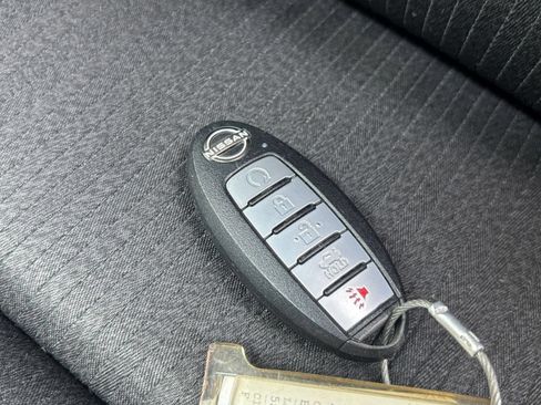 Used 2025 Nissan Altima 2.5 SV FWD image 21