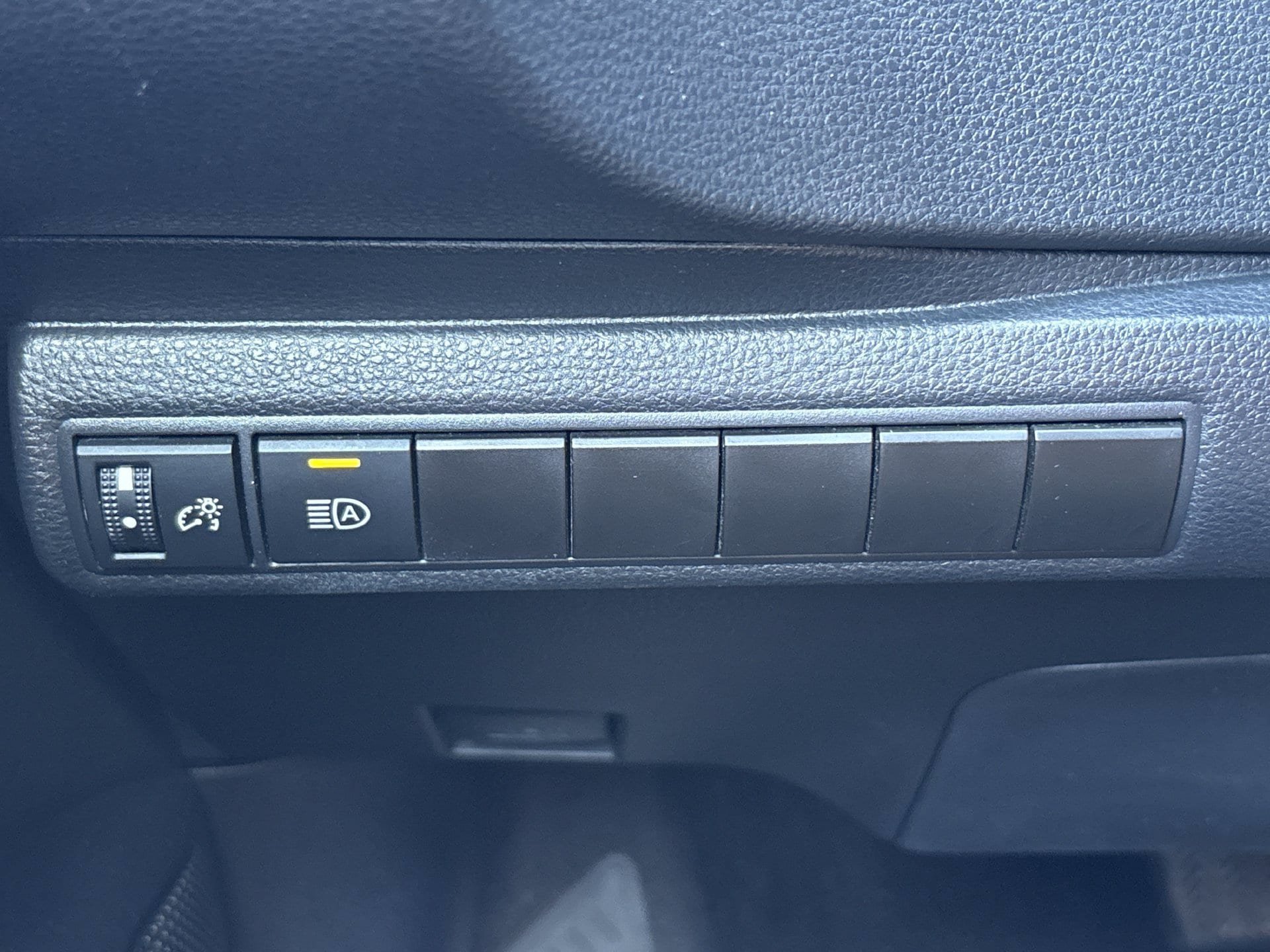 Used 2024 Toyota Corolla LE FWD image 12