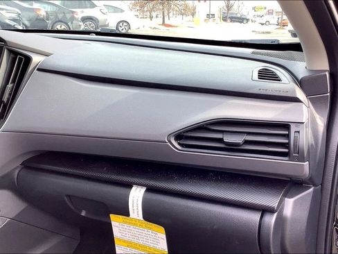 Certified 2025 Subaru Crosstrek 2.0i Premium image 19