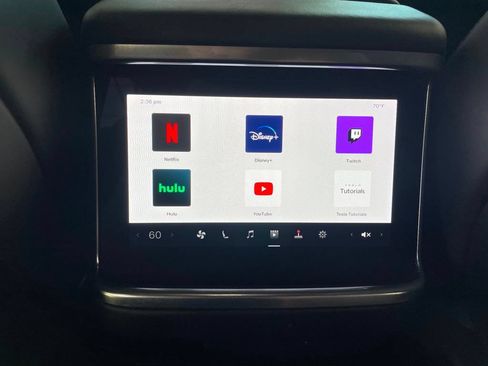 Used 2022 Tesla Model X AWD/4WD image 23