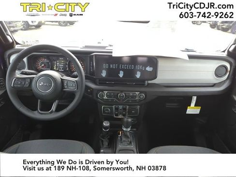 New 2026 Jeep Gladiator Sport image 12