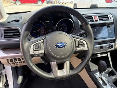 Used 2017 Subaru Outback 3.6R Limited image 11
