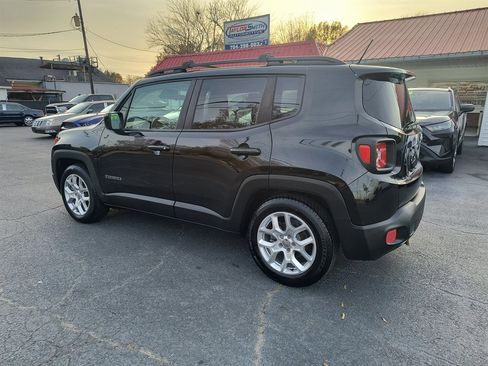 Used 2015 Jeep Renegade Latitude w/ Popular Equipment Group image 3