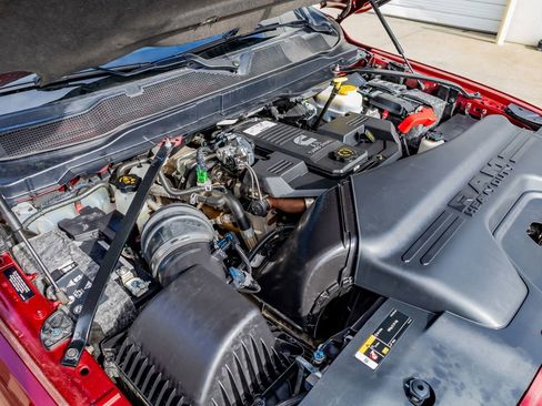 Used 2019 RAM 3500 Laramie image 40