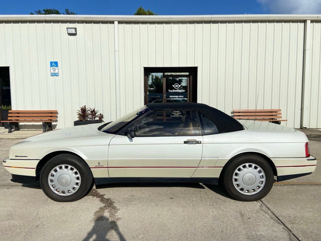 Used 1993 Cadillac Allante FWD image 2