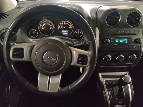 Used 2015 Jeep Compass High Altitude image 22