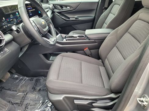 Used 2025 Chevrolet Equinox LT AWD/4WD image 10