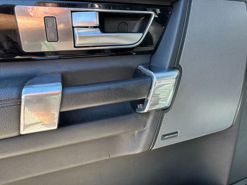 Used 2015 Land Rover LR4 HSE image 15