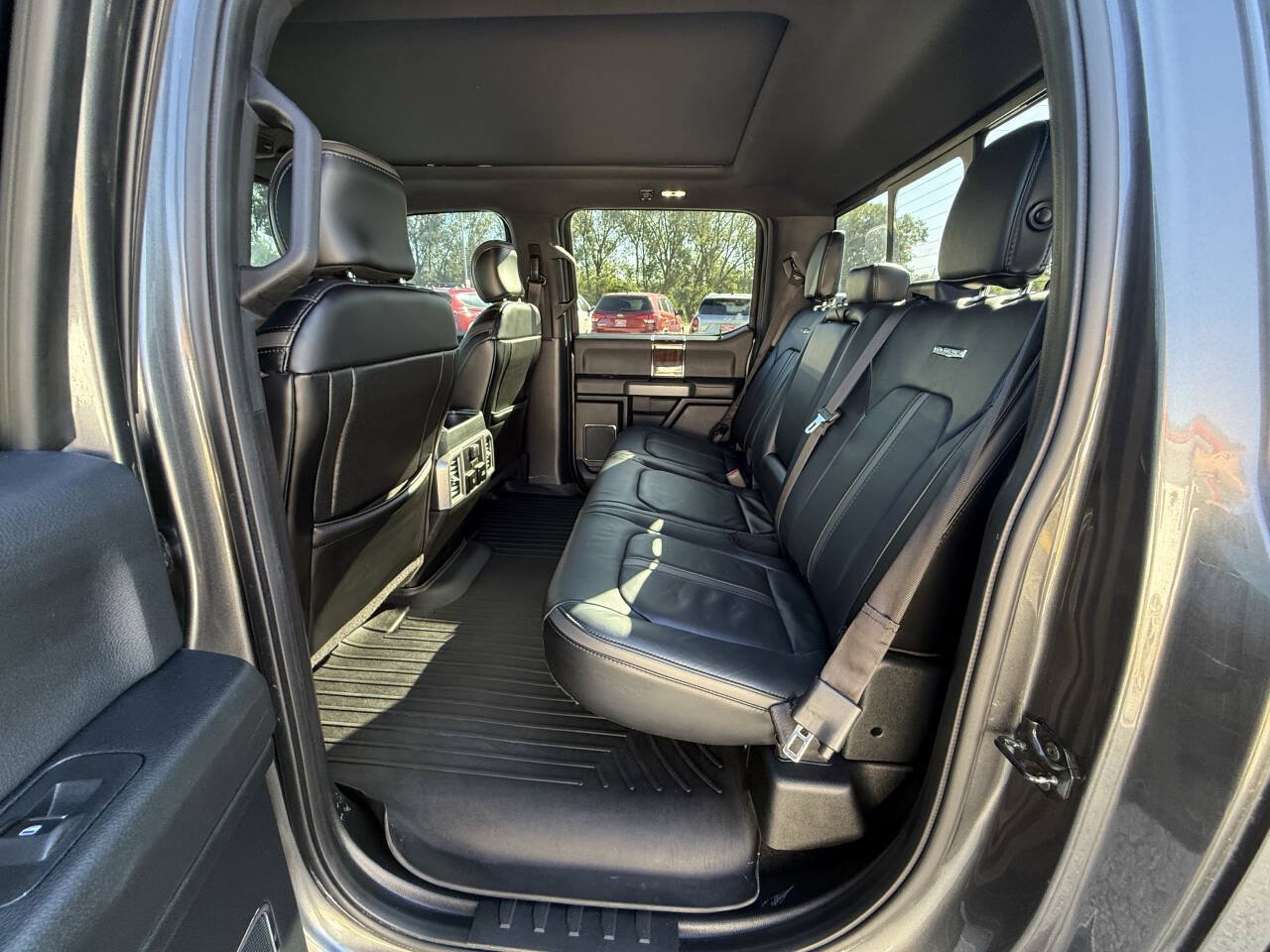 Used 2017 Ford F150 Platinum w/ Equipment Group 701A Luxury AWD/4WD image 22