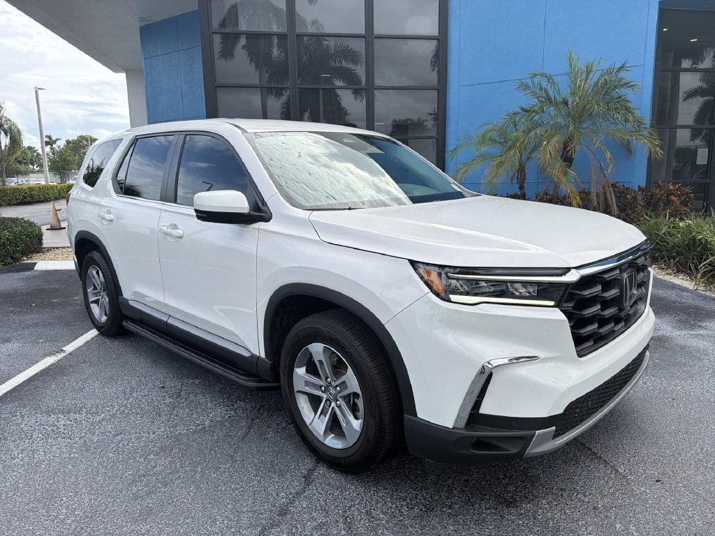 Certified 2025 Honda Pilot EX-L image 18