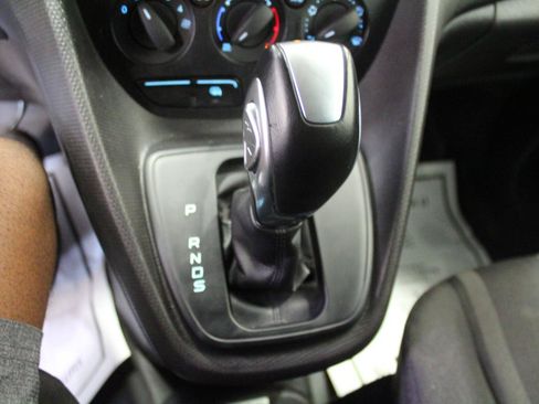 Used 2018 Ford Transit Connect XLT FWD image 15