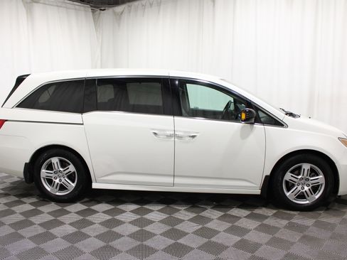Used 2013 Honda Odyssey Touring image 32