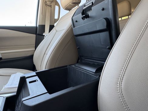 Used 2024 Ford Explorer Limited image 28